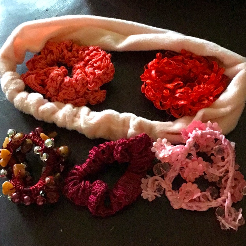 Hair Accessories 5 items for $20❤️